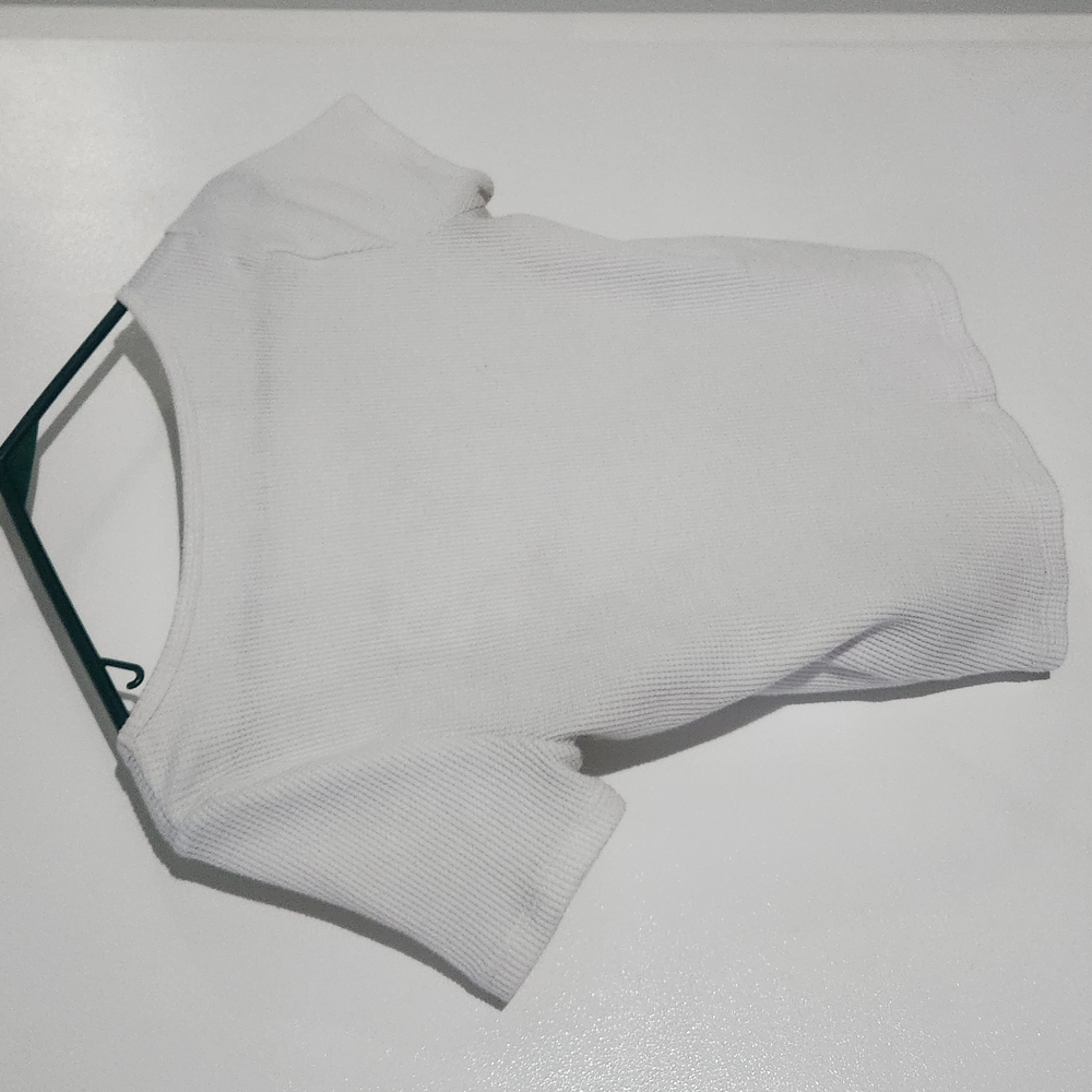 White Button-Up Ribbed Top - Picture 3 of 3